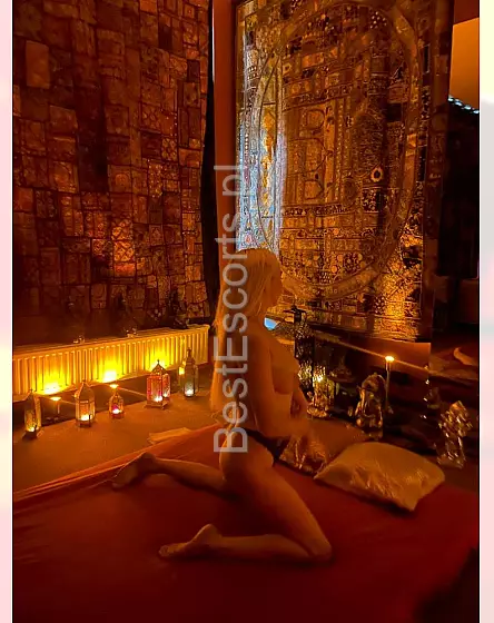 Monica -Blissful Massage